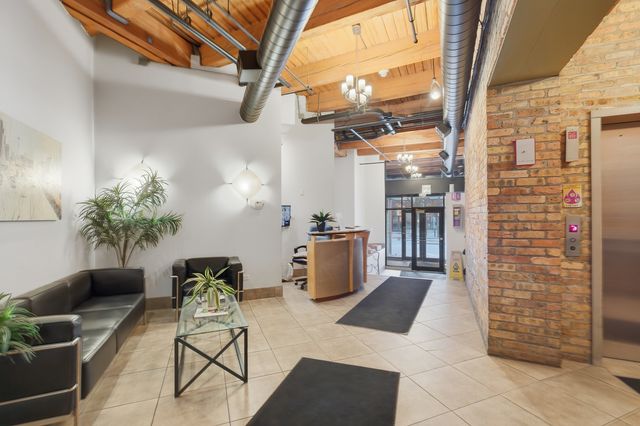 225 W HURON Street 313, Chicago, IL 60654