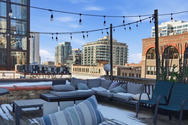 225 W HURON Street 313, Chicago, IL 60654