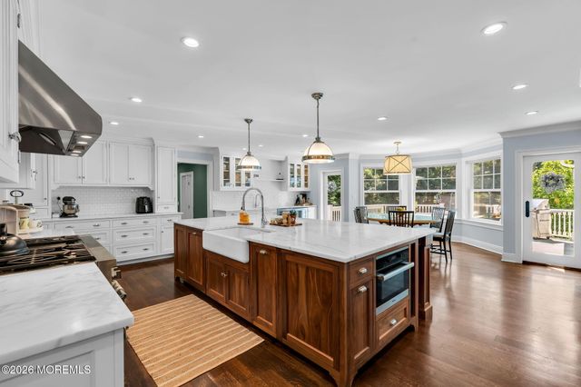 94 Lewis Lane, Fair Haven, NJ 07704