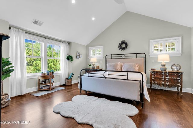 94 Lewis Lane, Fair Haven, NJ 07704
