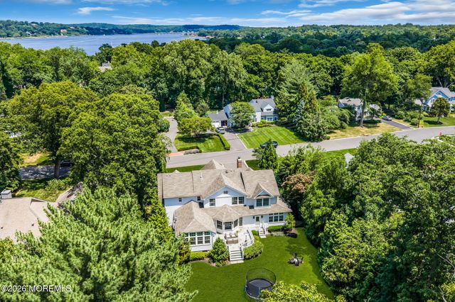 94 Lewis Lane, Fair Haven, NJ 07704