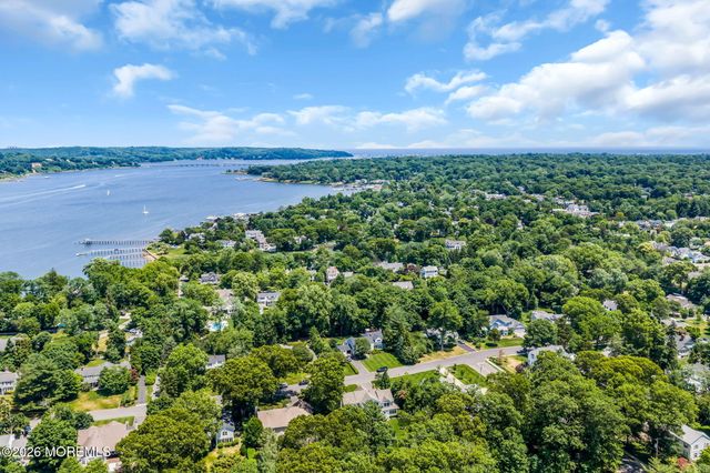 94 Lewis Lane, Fair Haven, NJ 07704
