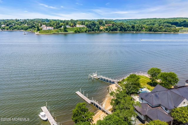 94 Lewis Lane, Fair Haven, NJ 07704