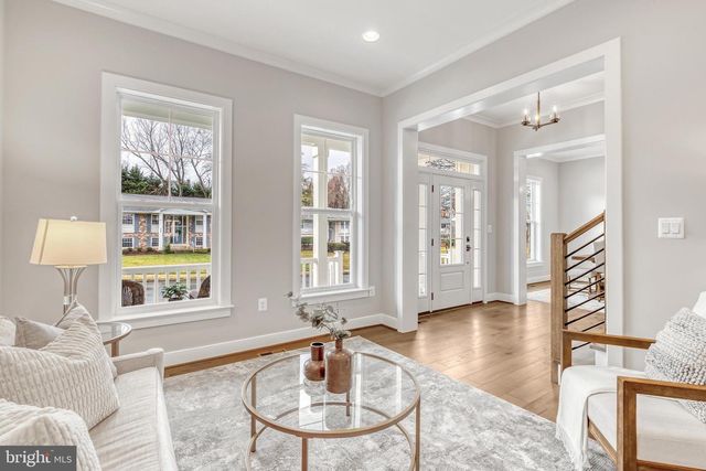 6607 29TH ST N, Arlington, VA 22213