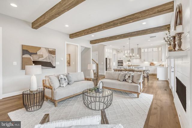 6607 29TH ST N, Arlington, VA 22213