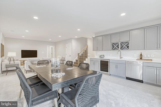 6607 29TH ST N, Arlington, VA 22213