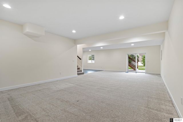 14909 S 21st Street, Bellevue, NE 68123