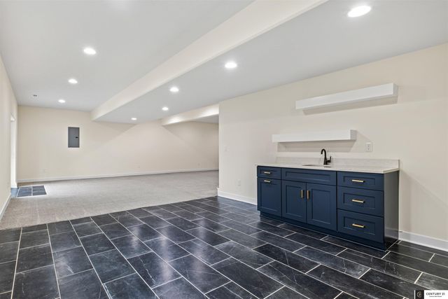 14909 S 21st Street, Bellevue, NE 68123