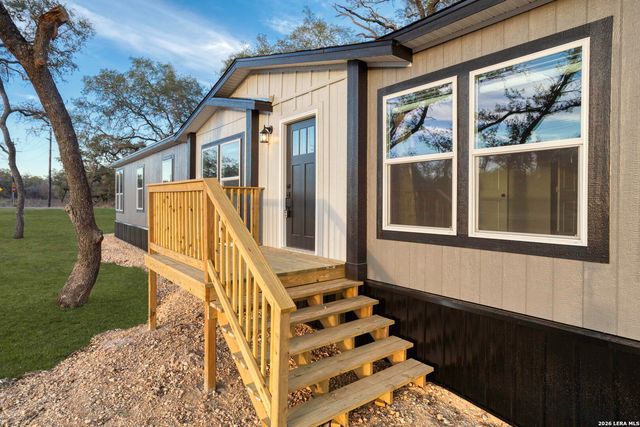 101 Mahaffey Way, San Antonio, TX 78264