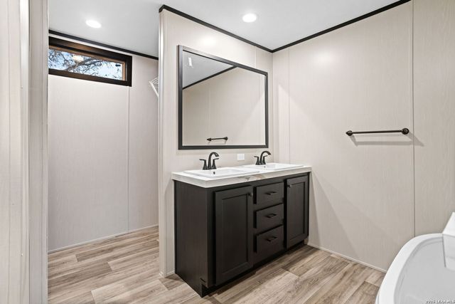 101 Mahaffey Way, San Antonio, TX 78264