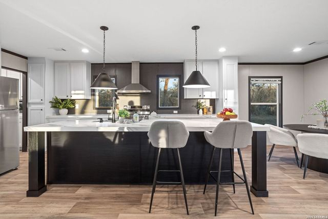 101 Mahaffey Way, San Antonio, TX 78264