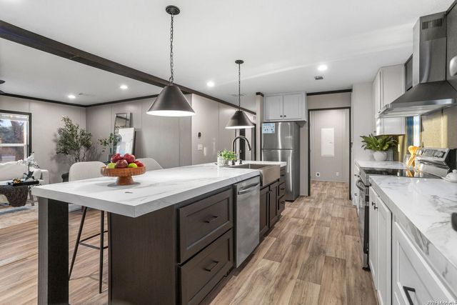 101 Mahaffey Way, San Antonio, TX 78264