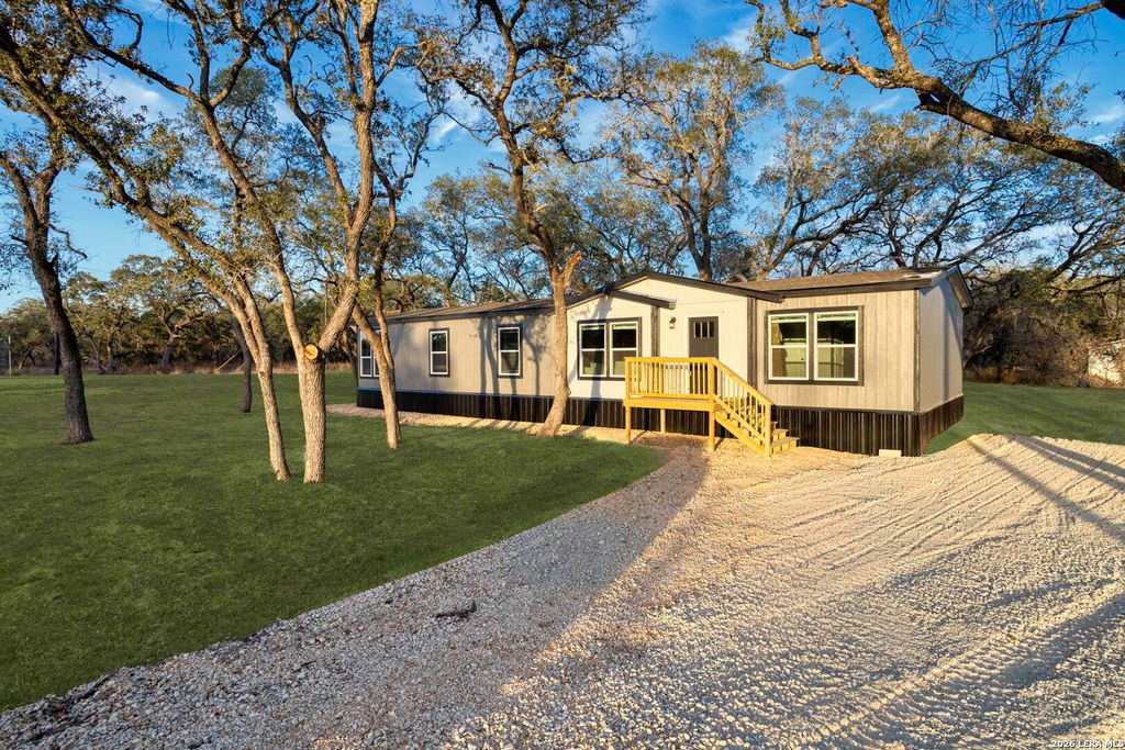 101 Mahaffey Way, San Antonio, TX 78264