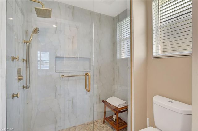 3330 Crown Pointe BLVD 101, Naples, FL 34112