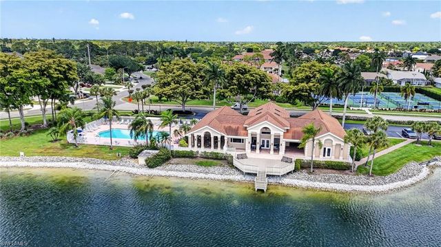 3330 Crown Pointe BLVD 101, Naples, FL 34112