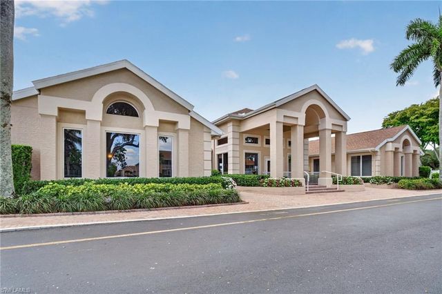 3330 Crown Pointe BLVD 101, Naples, FL 34112