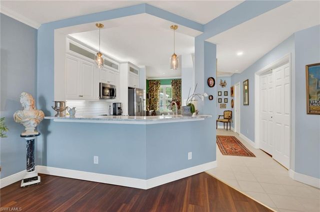 3330 Crown Pointe BLVD 101, Naples, FL 34112