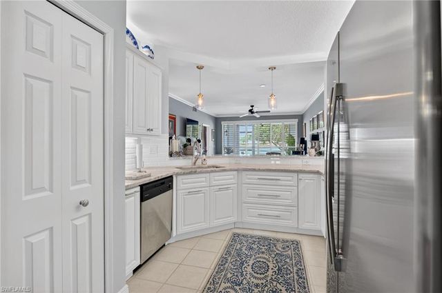 3330 Crown Pointe BLVD 101, Naples, FL 34112