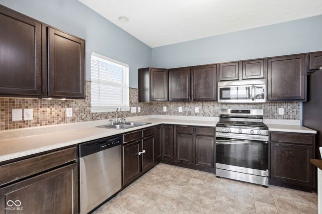 1408 Graybark Street, Sheridan, IN 46069