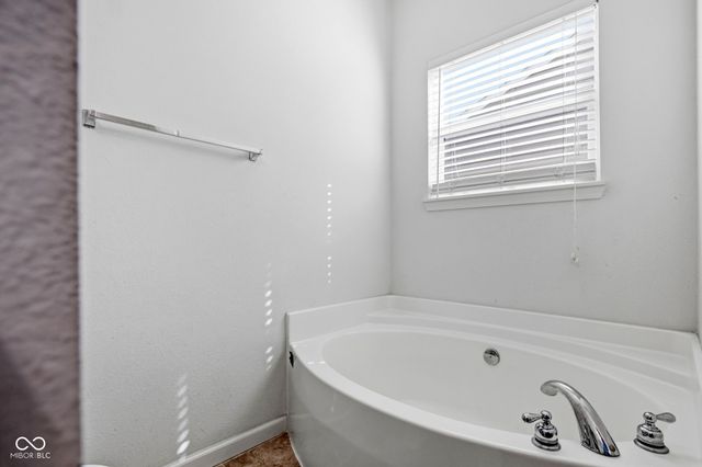 1408 Graybark Street, Sheridan, IN 46069