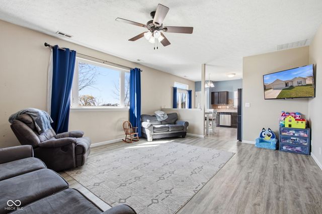 1408 Graybark Street, Sheridan, IN 46069