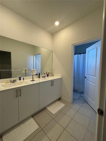 16144 SW 148th Pl, Miami, FL 33187