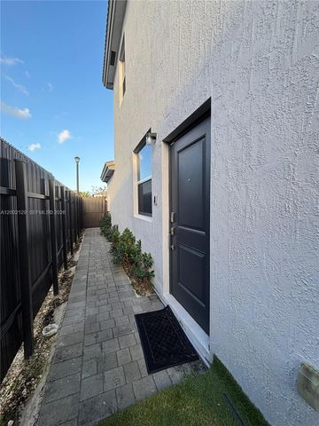 16144 SW 148th Pl, Miami, FL 33187