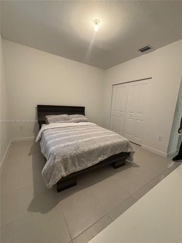 16144 SW 148th Pl, Miami, FL 33187