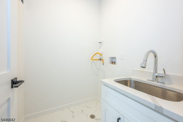5 Emerald Dr, Hardyston Twp., NJ 07419