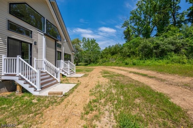 5 Emerald Dr, Hardyston Twp., NJ 07419