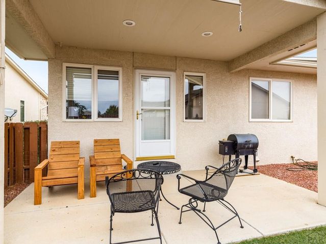 4811 Seasons View, Pueblo, CO 81008