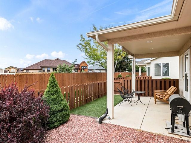 4811 Seasons View, Pueblo, CO 81008