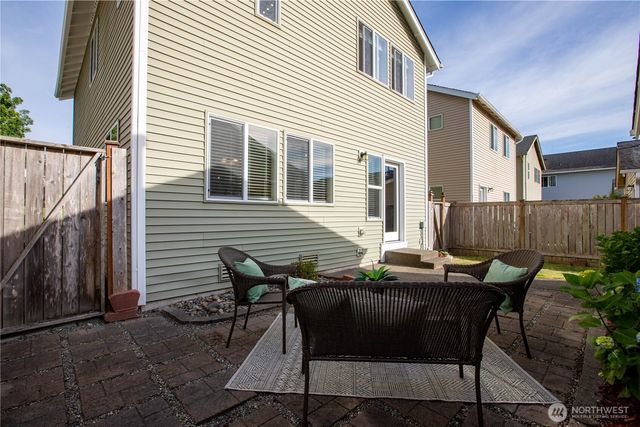 1775 Cadborough Lane, Dupont, WA 98327