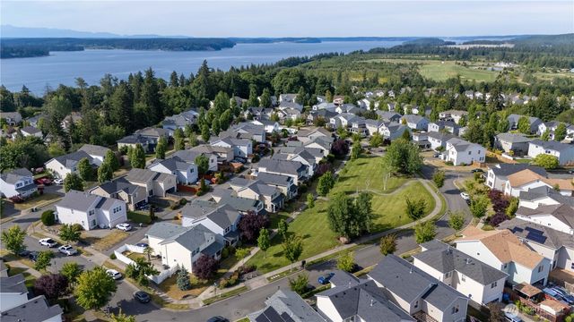 1775 Cadborough Lane, Dupont, WA 98327