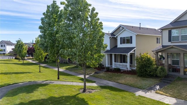 1775 Cadborough Lane, Dupont, WA 98327