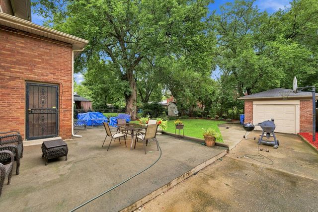 7021 S Cregier Avenue, Chicago, IL 60649