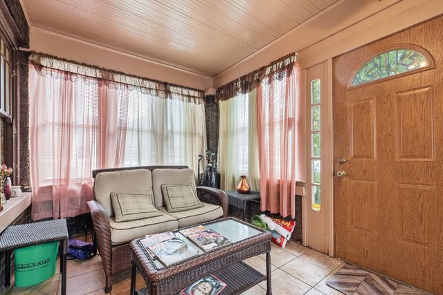 7021 S Cregier Avenue, Chicago, IL 60649