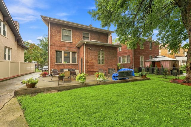 7021 S Cregier Avenue, Chicago, IL 60649