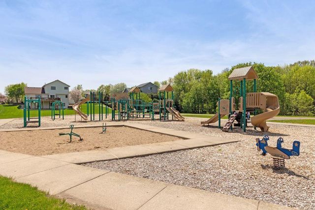 13816 Savanna Drive, Rogers, MN 55374
