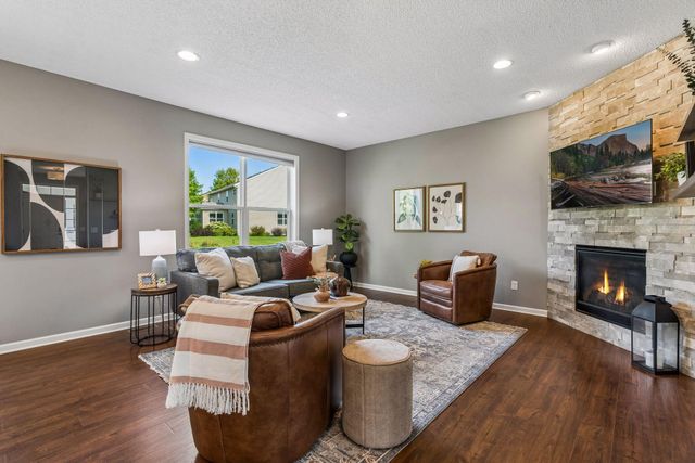 13816 Savanna Drive, Rogers, MN 55374