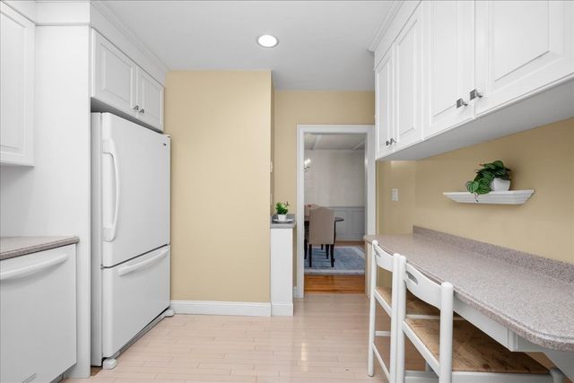 22 Vassar St, Worcester, MA 01602