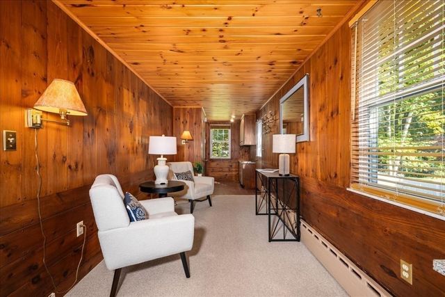 22 Vassar St, Worcester, MA 01602