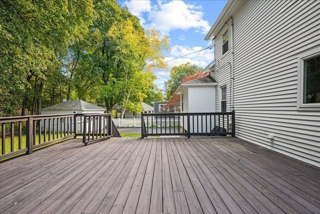 22 Vassar St, Worcester, MA 01602