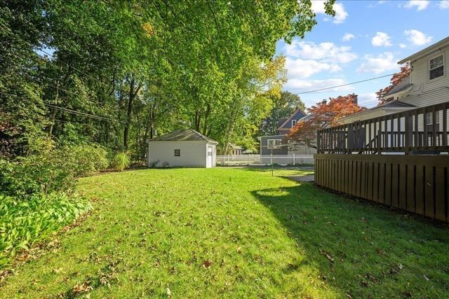 22 Vassar St, Worcester, MA 01602