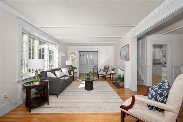 22 Vassar St, Worcester, MA 01602