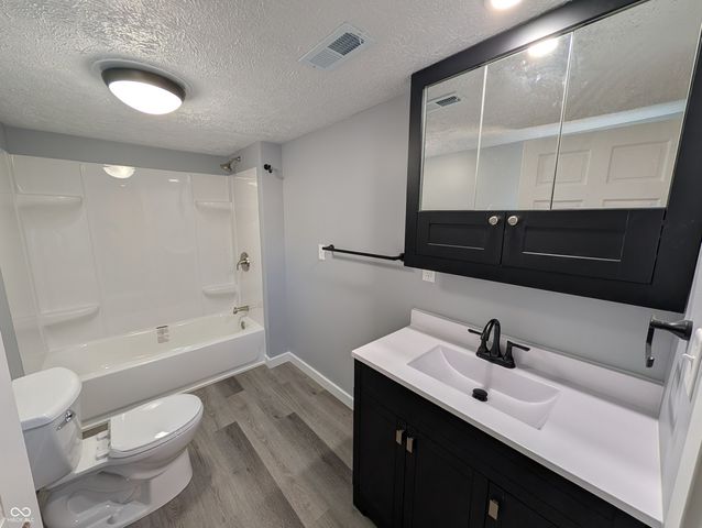 459 N Elliott Avenue, Martinsville, IN 46151