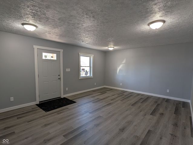 459 N Elliott Avenue, Martinsville, IN 46151