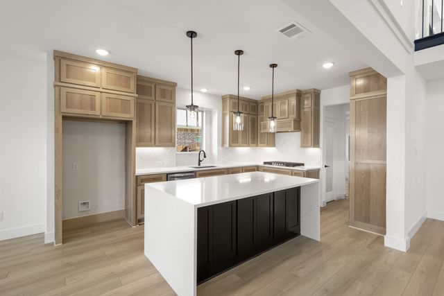 1228 Strait Lane, Burleson, TX 76028