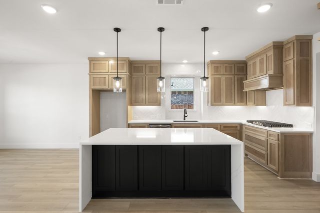 1228 Strait Lane, Burleson, TX 76028