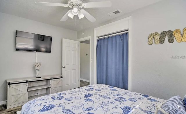 10569 86TH AVENUE, Seminole, FL 33772